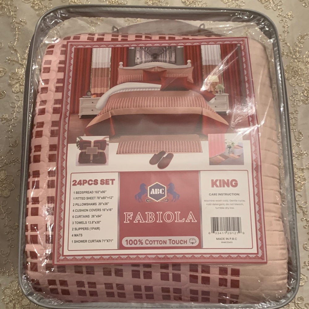 Fabiola Pink Bedding Set - King